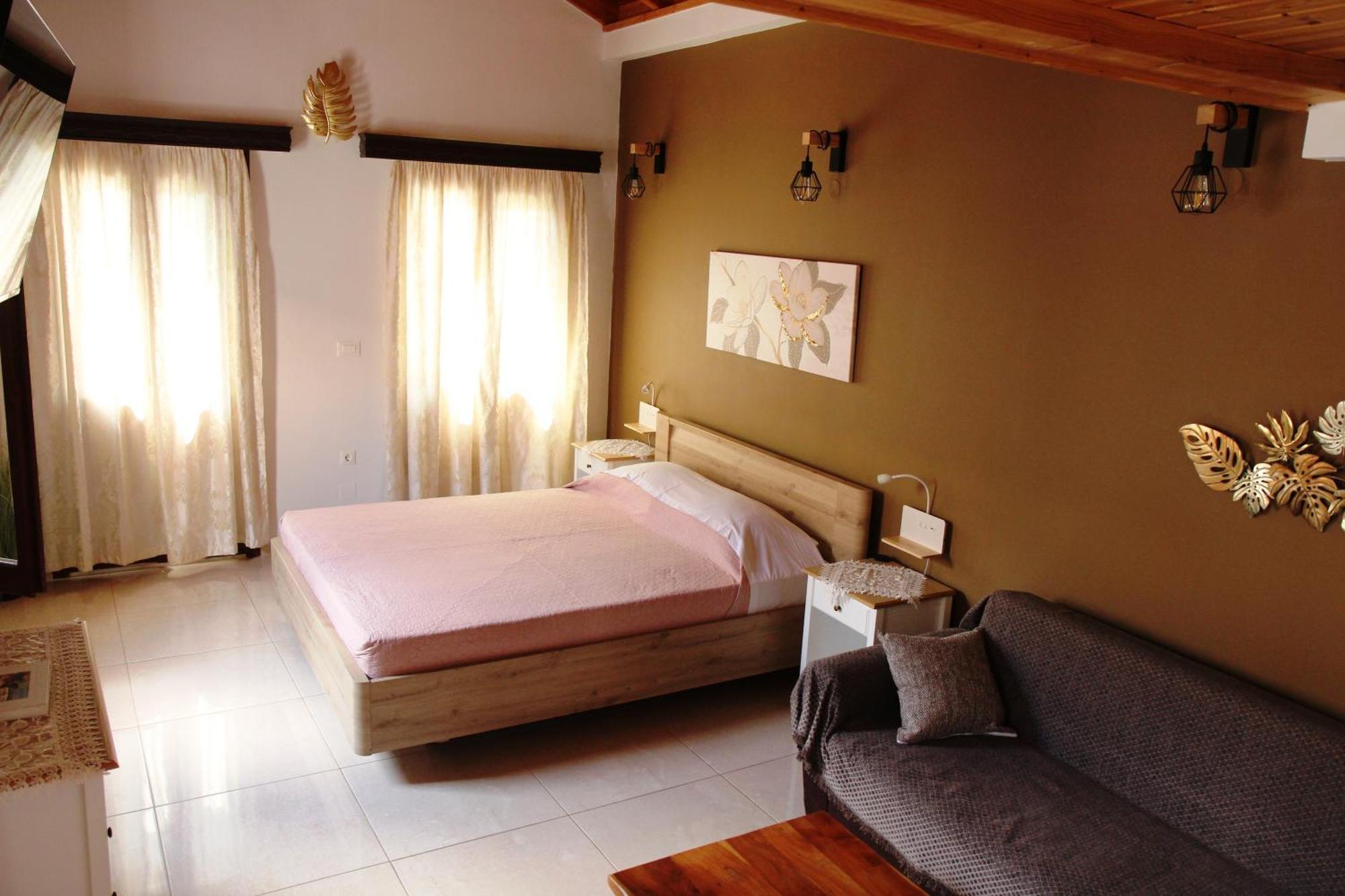 Main Square Apartment Symi Bagian luar foto