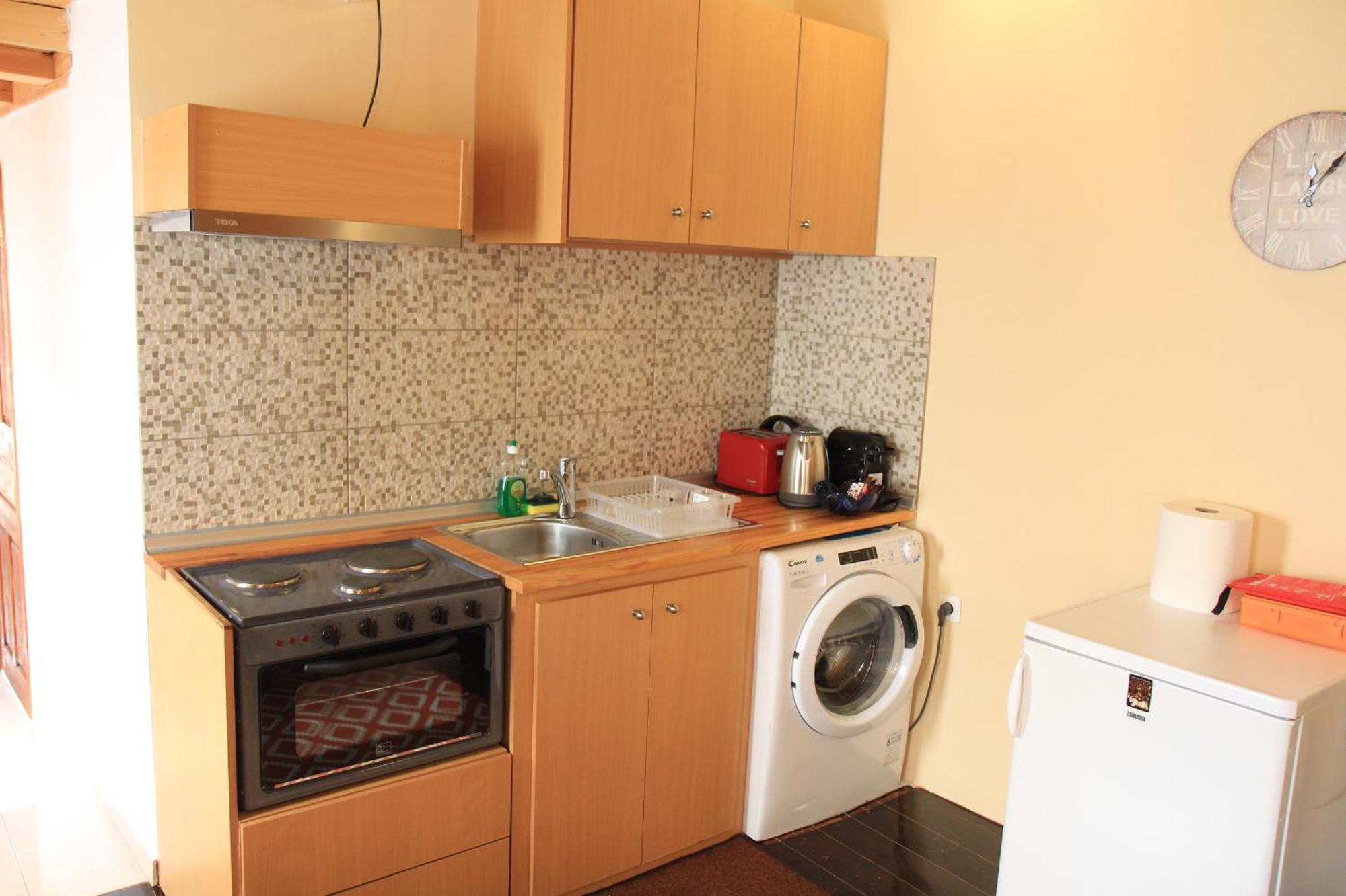 Main Square Apartment Symi Bagian luar foto